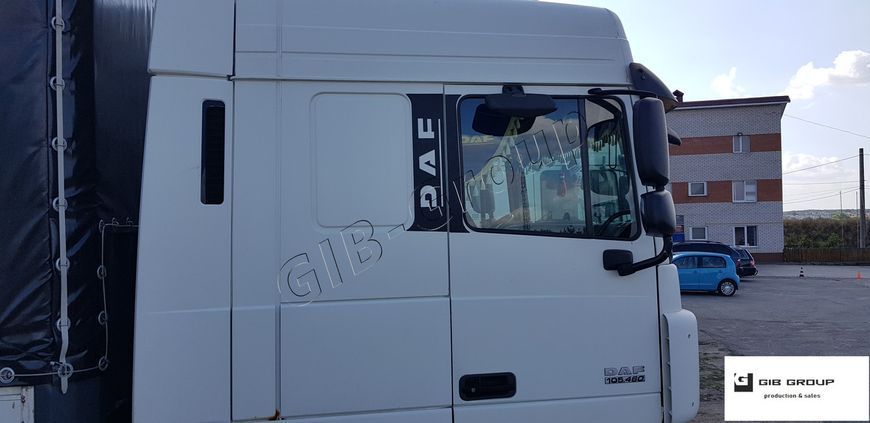 Накладки на стійки дверей DAF XF 95-105-106 (комплект) Чорне порошкове фарбування 0472 фото