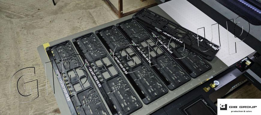 РЕКЛАМНЫЕ Пластиковые рамки номерного знака с печатной надписью (Индивидуальные надписи, логотипы, контакты) 16734 фото