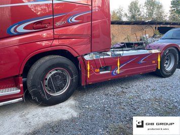 Профильные накладки на спойлеры для Volvo FH 16 (2012-2020) Long 15810-L фото