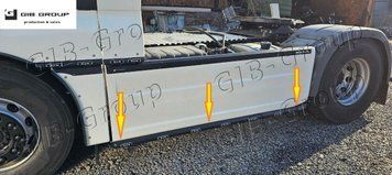 Труби під спойлери для MAN TGX (2007-2012). Чорне порошкове фарбування 0068/Black фото