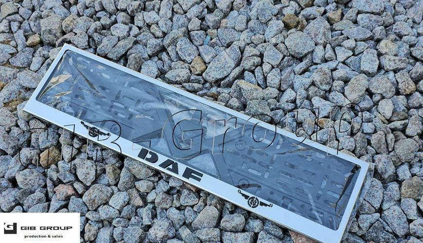 3D Рамка номерного знака с 3D чёрной надписью и логотипом "DAF" 14702 фото