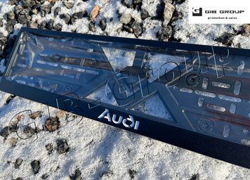 Рамка номерного знаку з написом "Audi" чорне порошкове фарбування 16430 фото