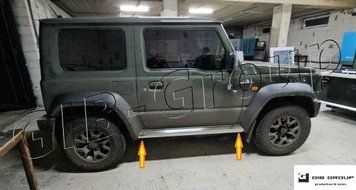 Брендові профільні накладки наруружних порогів для Suzuki Jimny (2018+) 3429 фото