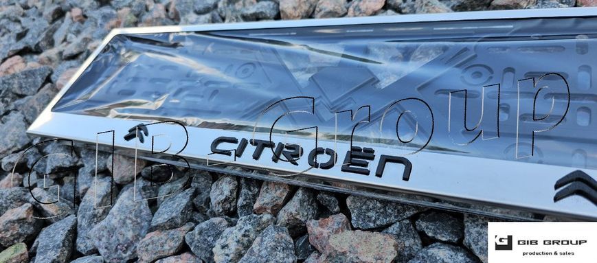 3D Рамка номерного знака с 3D чёрной надписью Citroen 0175 фото